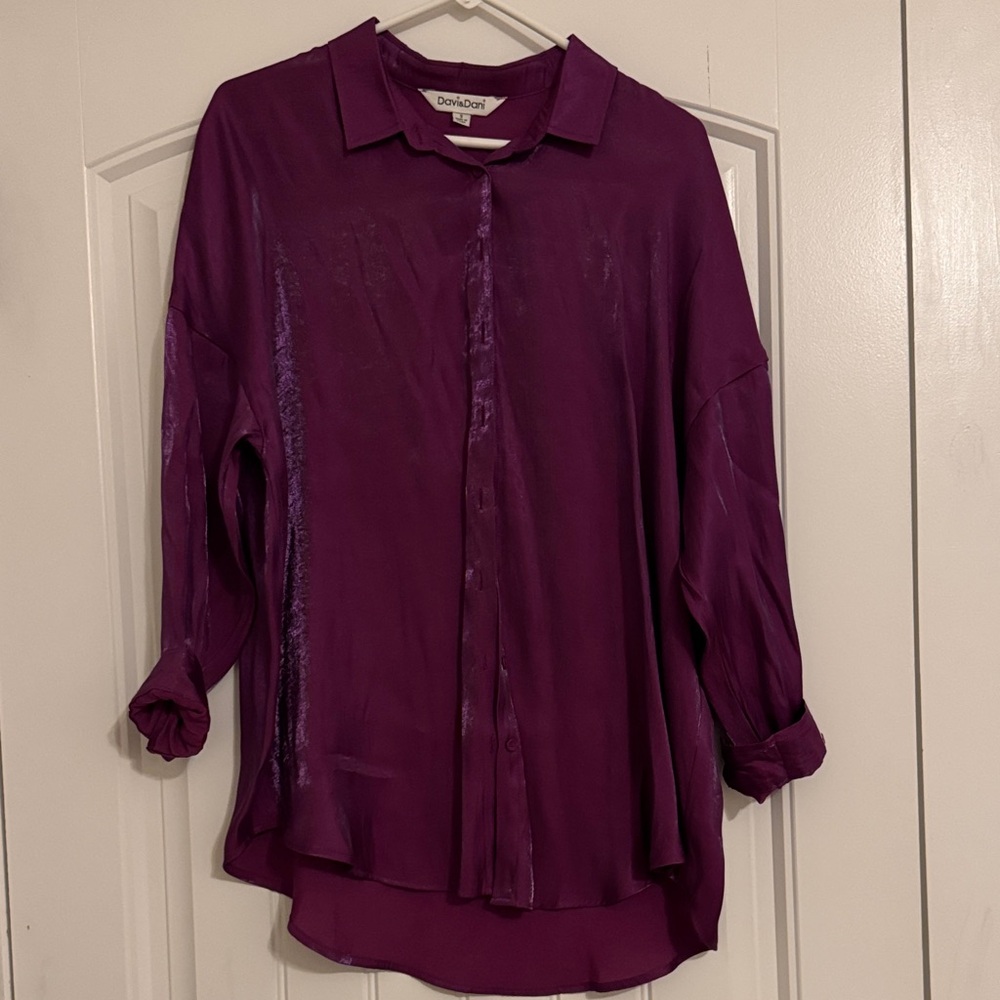 DAVI & DANI Women's Deep Purple Button Down Shirt